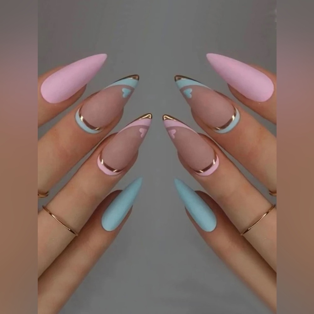 Long Almond Heart Pattern Press-On Nails